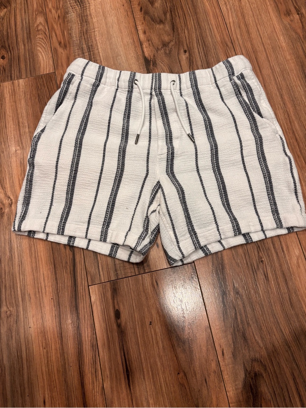 American Eagle Sz Small Shorts Striped Vacation Bottoms White
